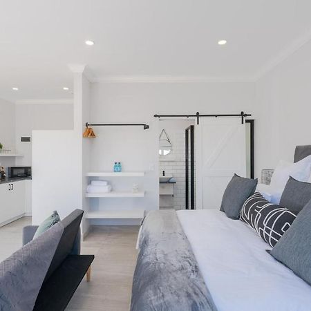 34.4 Degrees South Studio Apartment Иглен Нос Екстериор снимка