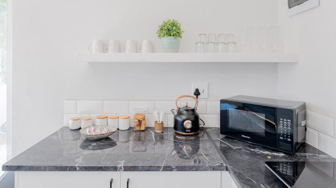 34.4 Degrees South Studio Apartment Иглен Нос Екстериор снимка